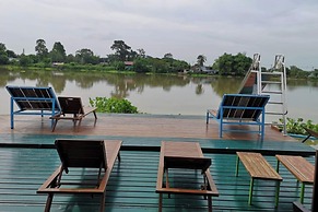 Suwanna Riverside