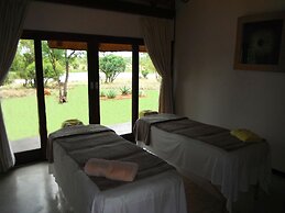 Mangwa Valley Game Lodge & Spa