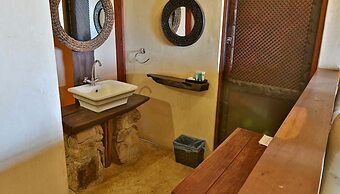 Mangwa Valley Game Lodge & Spa