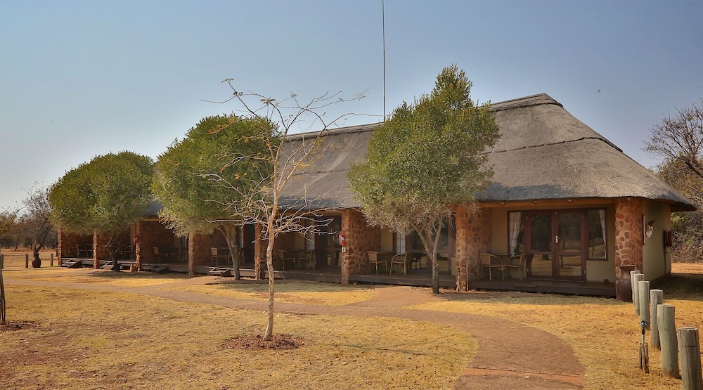 Mangwa Valley Game Lodge & Spa