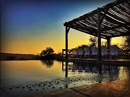 Mangwa Valley Game Lodge & Spa