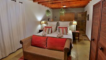 Mangwa Valley Game Lodge & Spa