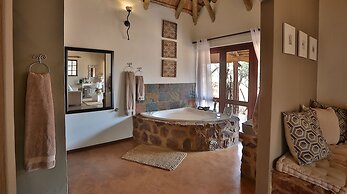 Mangwa Valley Game Lodge & Spa