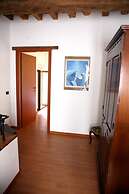 B&B Stradivari