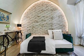 Old Town square APT by Michal&Friends