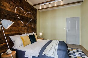 Old Town square APT by Michal&Friends