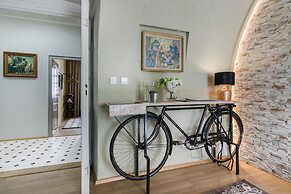 Old Town square APT by Michal&Friends
