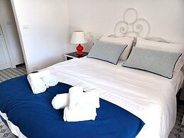 Ravino Secret Retreat