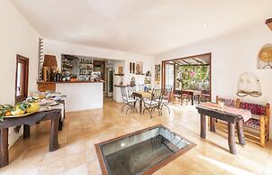 Ravino Secret Retreat