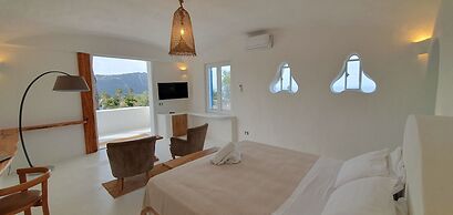 Ravino Secret Retreat