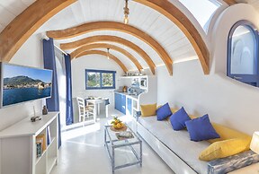 Ravino Secret Retreat