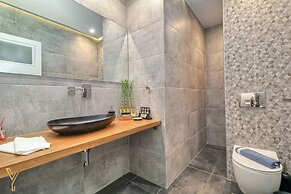 Acropolis Plus Penthouse