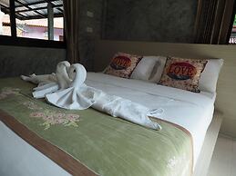 Baan Keree Thara Khiri Wong