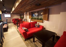 Lujain Hotel Suites