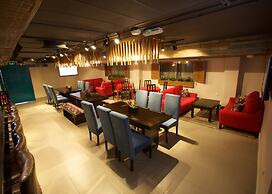 Lujain Hotel Suites