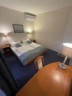Zsanett Hotel