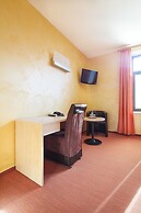 Hotel Conti