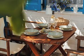 Sea View Apartments & Studios