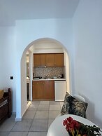 Sea View Apartments & Studios