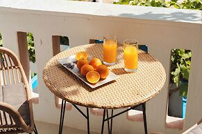 Sea View Apartments & Studios