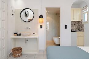 Sea View Apartments & Studios