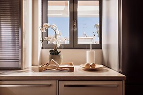 Crystal Green Signature Condos Glyfada