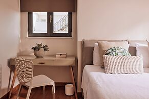 Crystal Green Signature Condos Glyfada