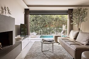 Crystal Green Signature Condos Glyfada