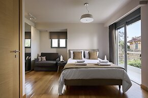 Crystal Green Signature Condos Glyfada