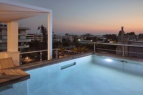 Crystal Green Signature Condos Glyfada