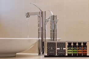 Crystal Green Signature Condos Glyfada