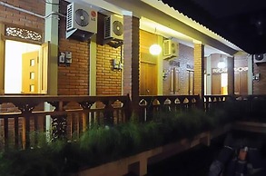 Roemah Balewaringin