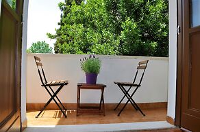 Artisti House
