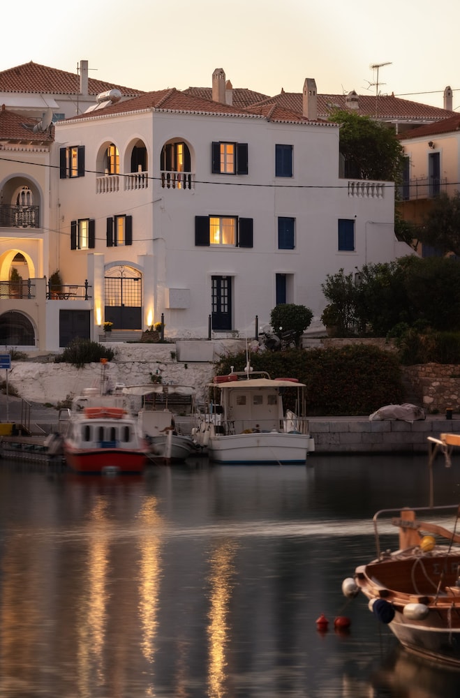 Porto Vecchio Luxury Suites