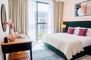 Nasma Luxury Stays - City Walk