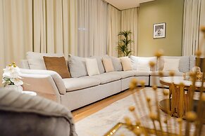 Nasma Luxury Stays - City Walk
