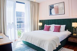 Nasma Luxury Stays - City Walk