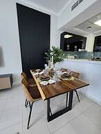 Nasma Luxury Stays - Botanica Tower