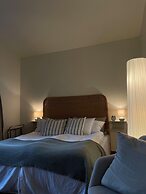 Ewa & Maude Hotel
