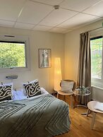 Ewa & Maude Hotel