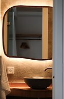 Alafropetra Luxury Suites