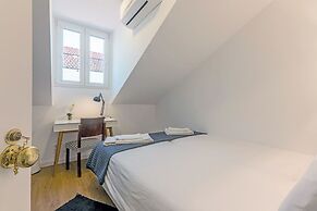 Bairro Alto Palace  Apartment for Large Groups