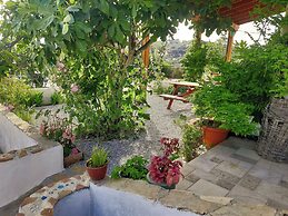 Ionia Guest House