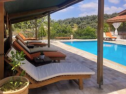 Ionia Guest House