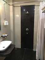 Hotel Ozas Grand