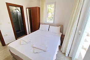 Arnna Villa 4 by Villa Buketi