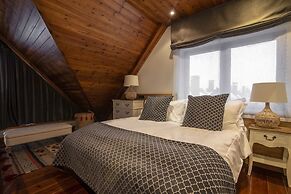 Eira Ski Lodge