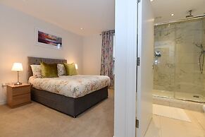 Kew Bridge Apartments