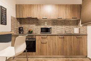 Big Central Metro Station Apartment 1