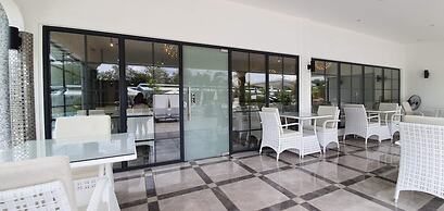 Marina Point Bay Resort